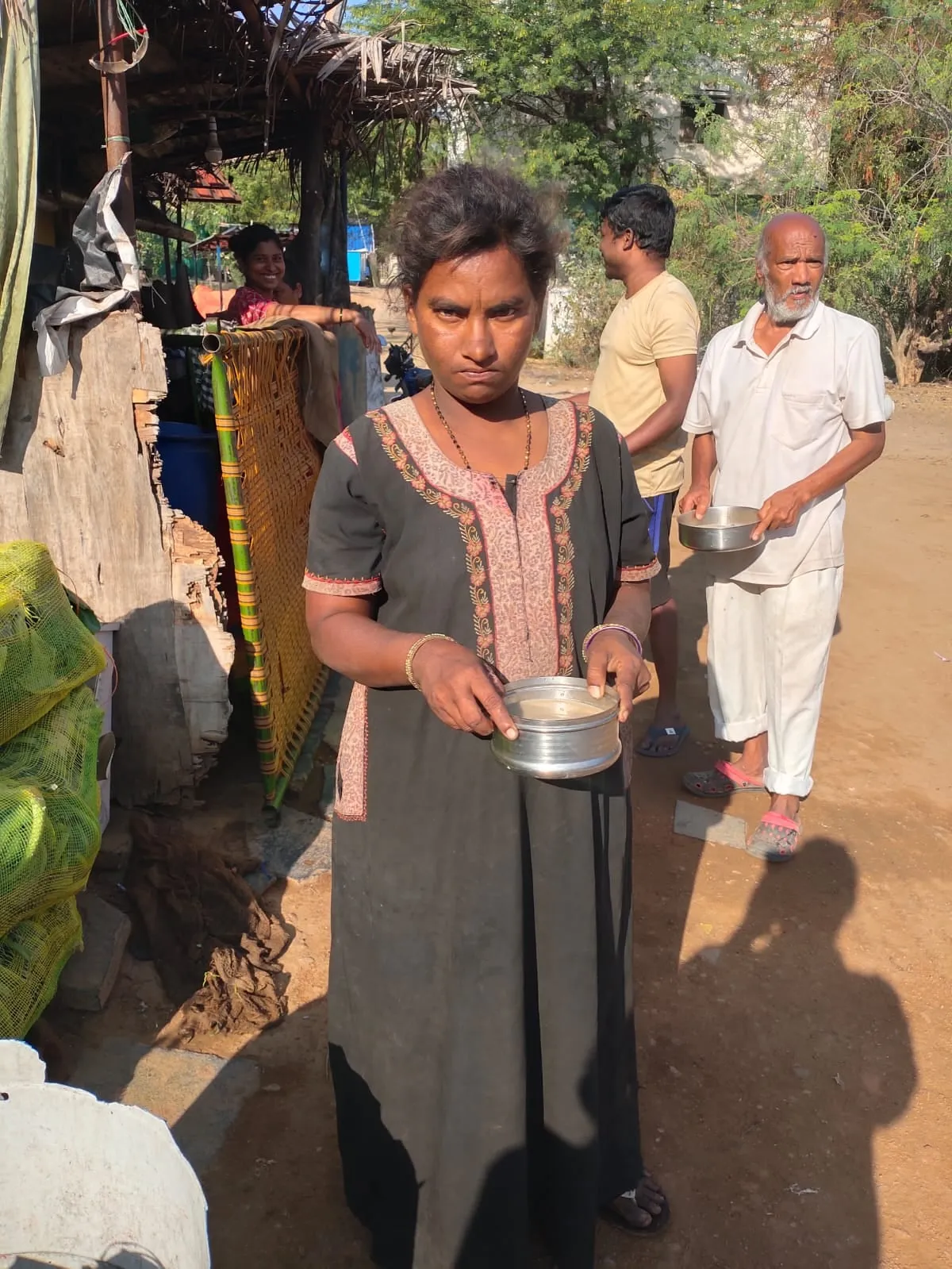 Breakfast carried out at eight in the morning to an elderly woman near the Kuteer
