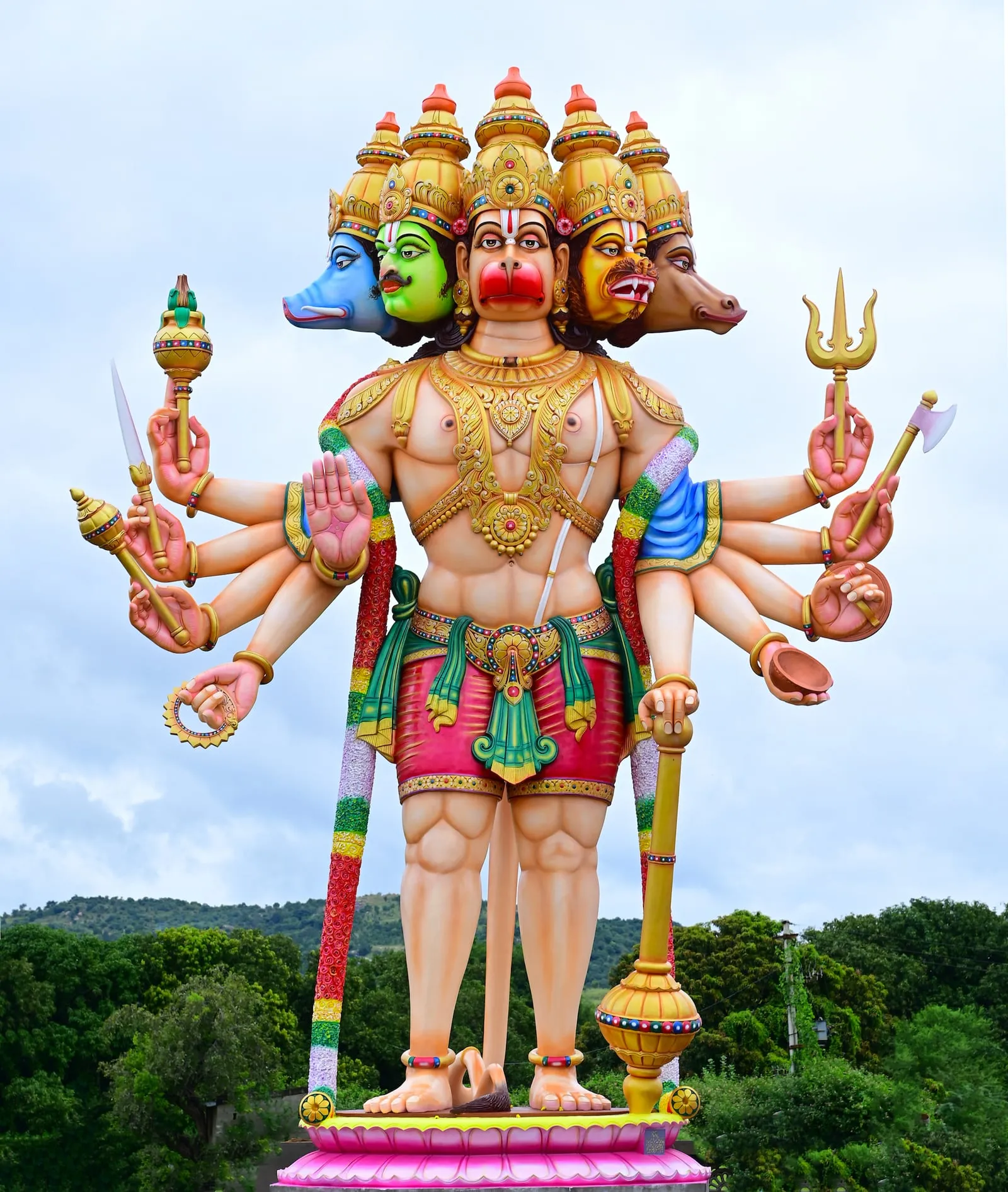 The five-faced form of Lord Panchamukhi Anjaneya Swamy